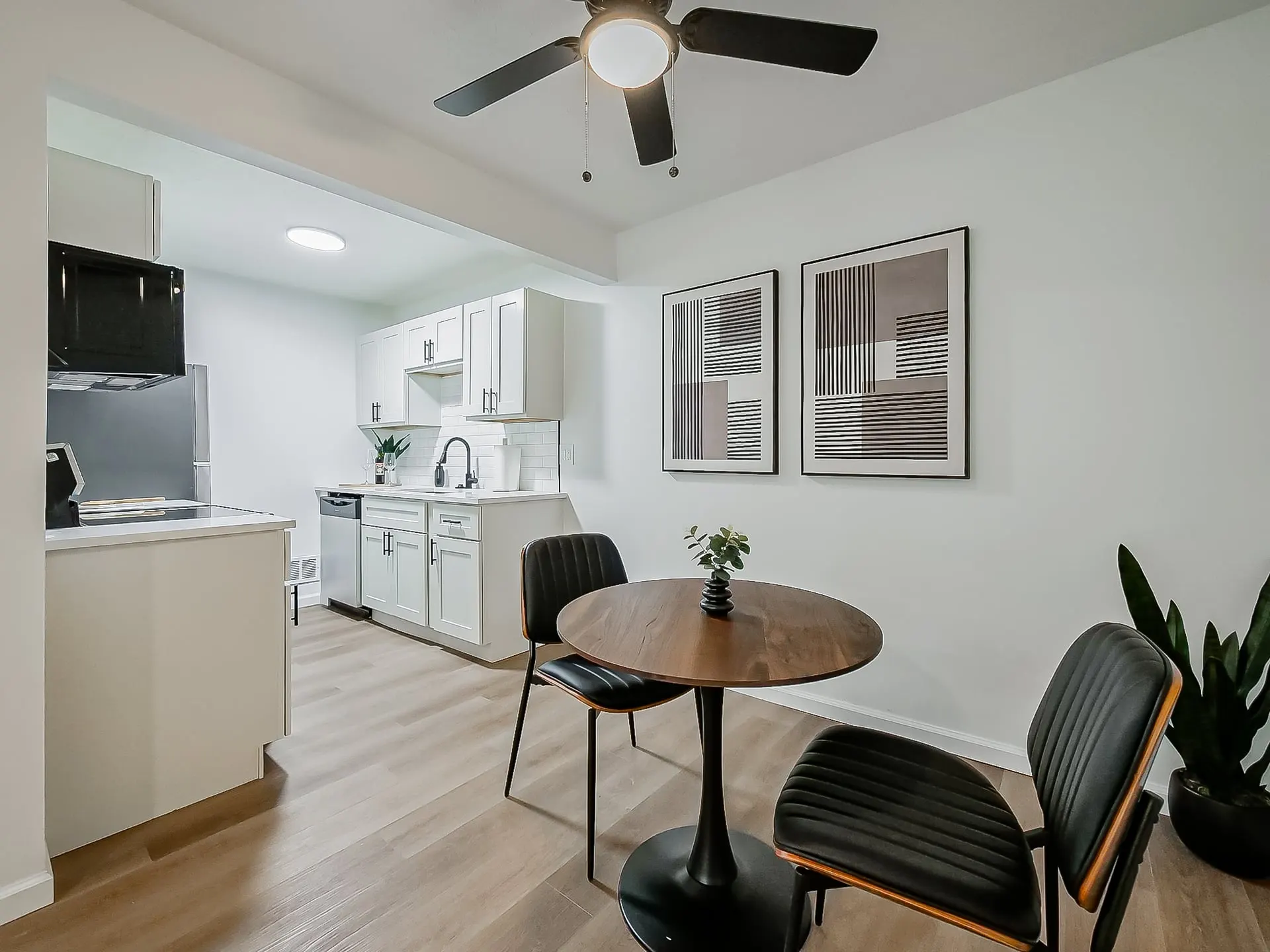 Kitchen & Dining Area